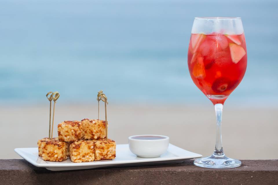 A caipirinha by the sea at Ipanema